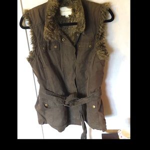 Banana Republic vest with faux fur.